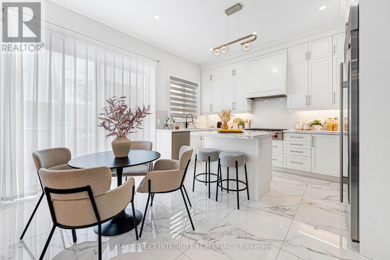 118 Milky Way Drive, Richmond Hill, ON - Indoor