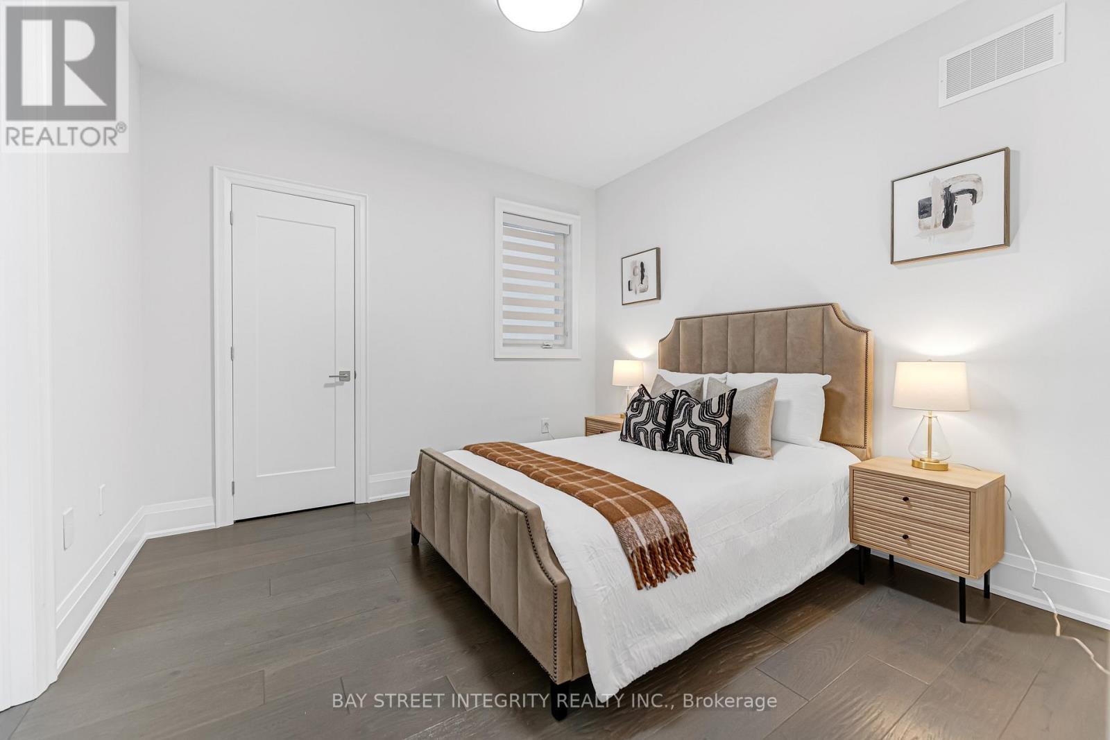 118 Milky Way Drive, Richmond Hill, ON - Indoor Photo Showing Bedroom