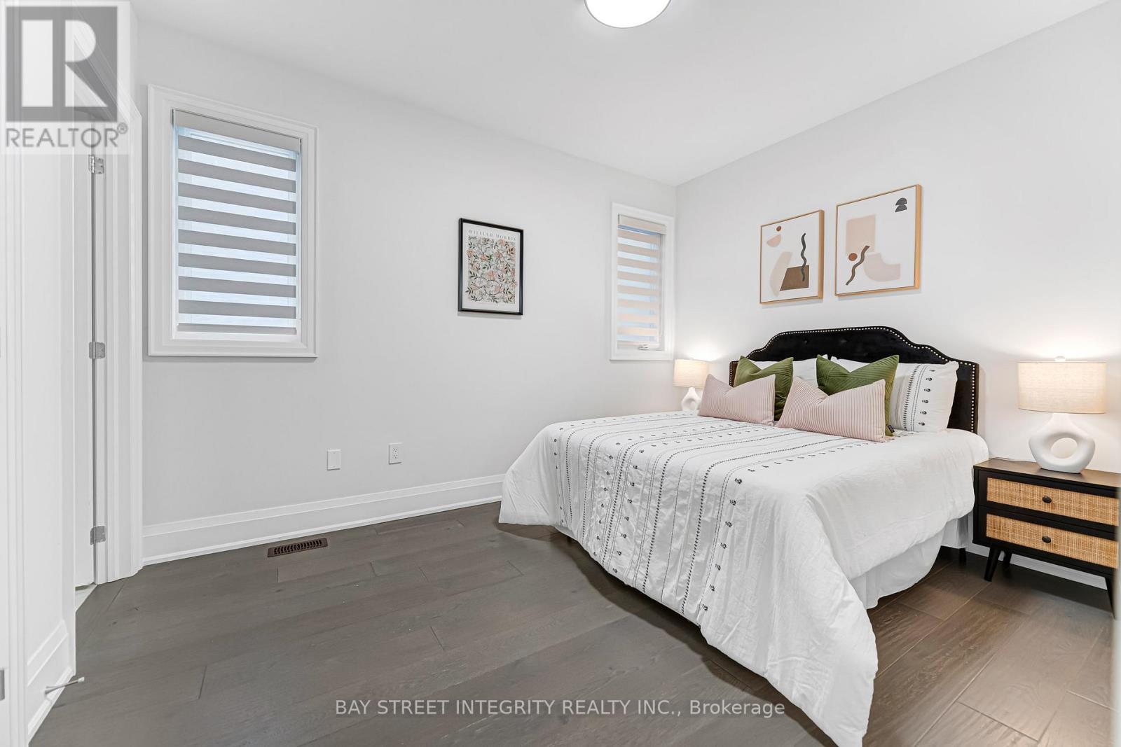 118 Milky Way Drive, Richmond Hill, ON - Indoor Photo Showing Bedroom