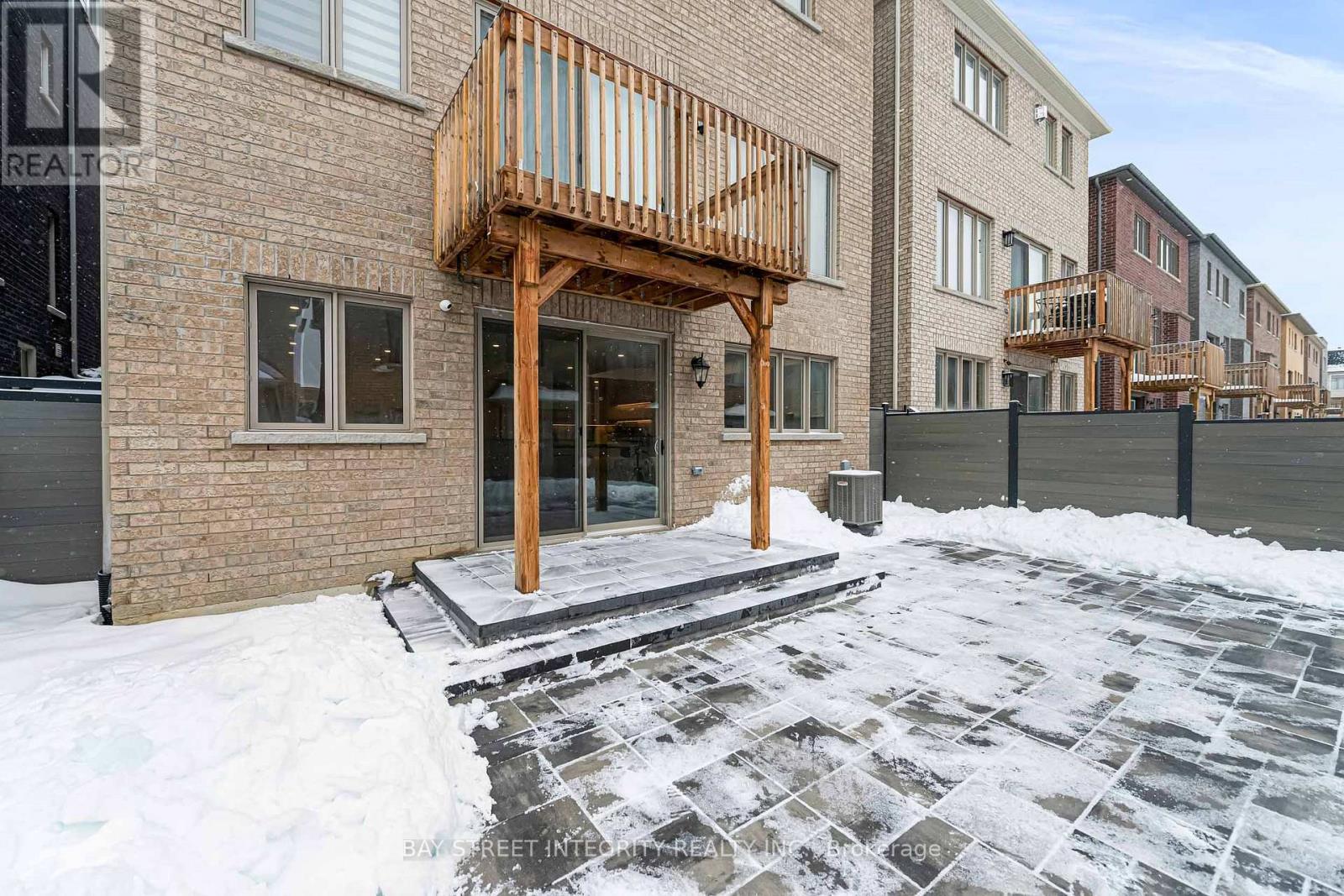 118 Milky Way Drive, Richmond Hill, ON - Outdoor