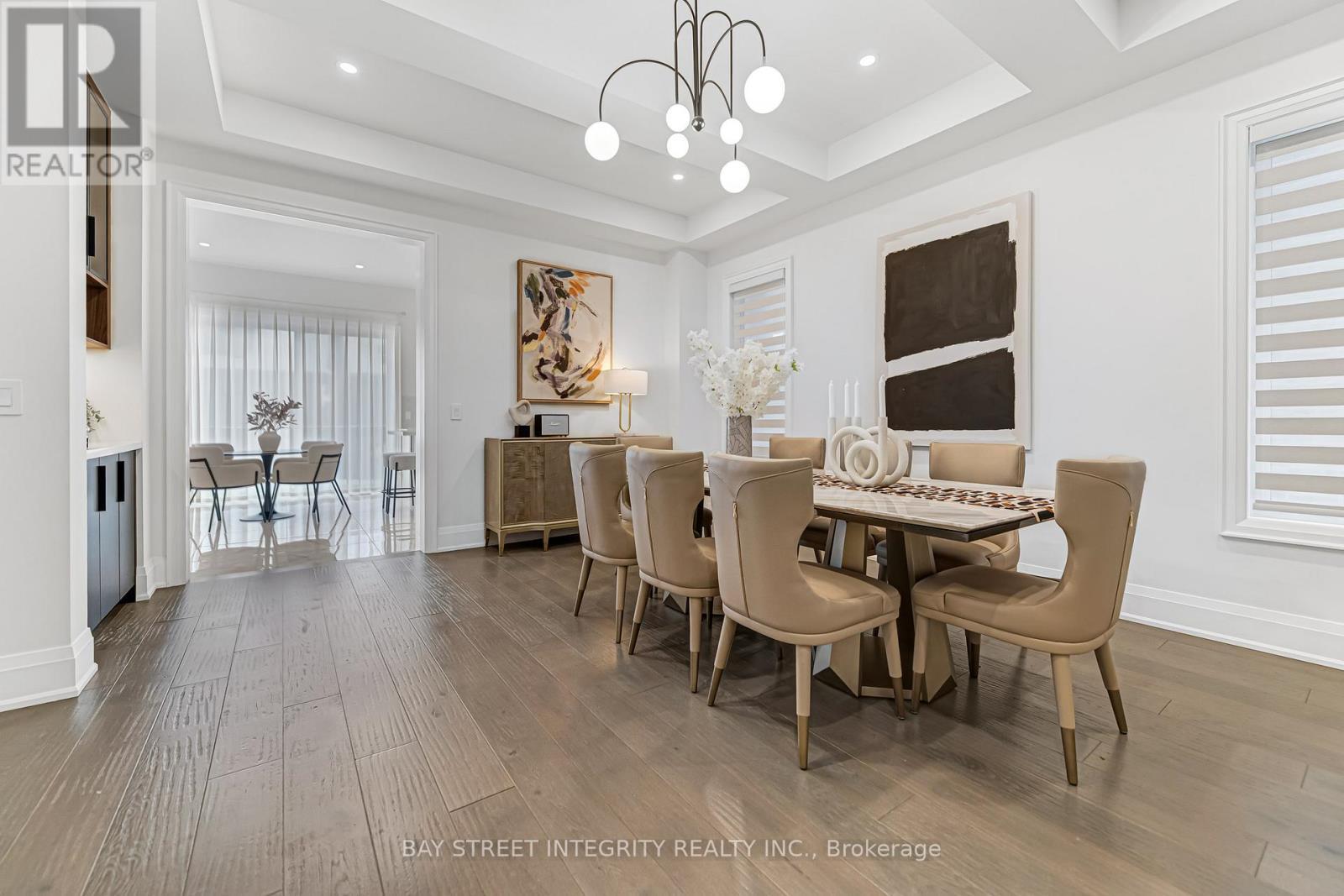 118 Milky Way Drive, Richmond Hill, ON - Indoor Photo Showing Dining Room