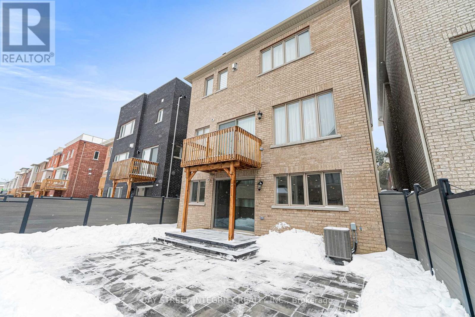 118 Milky Way Drive, Richmond Hill, ON - Outdoor