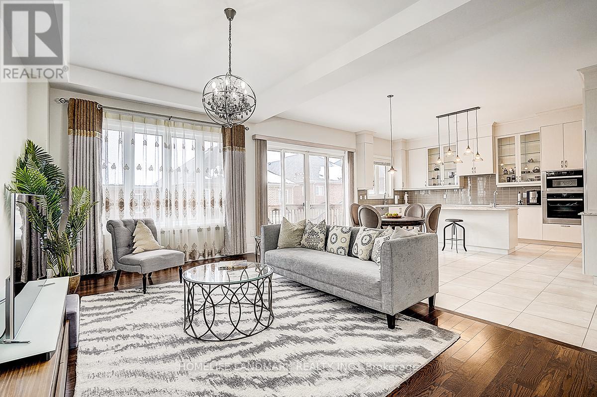17 Horse Rake Road, Vaughan, ON - Indoor Photo Showing Living Room