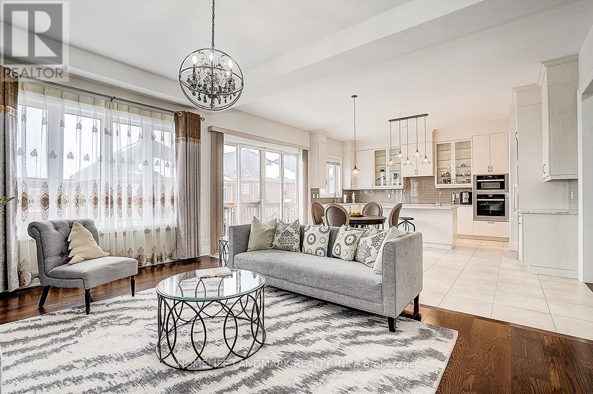 17 Horse Rake Road, Vaughan, ON - Indoor Photo Showing Living Room