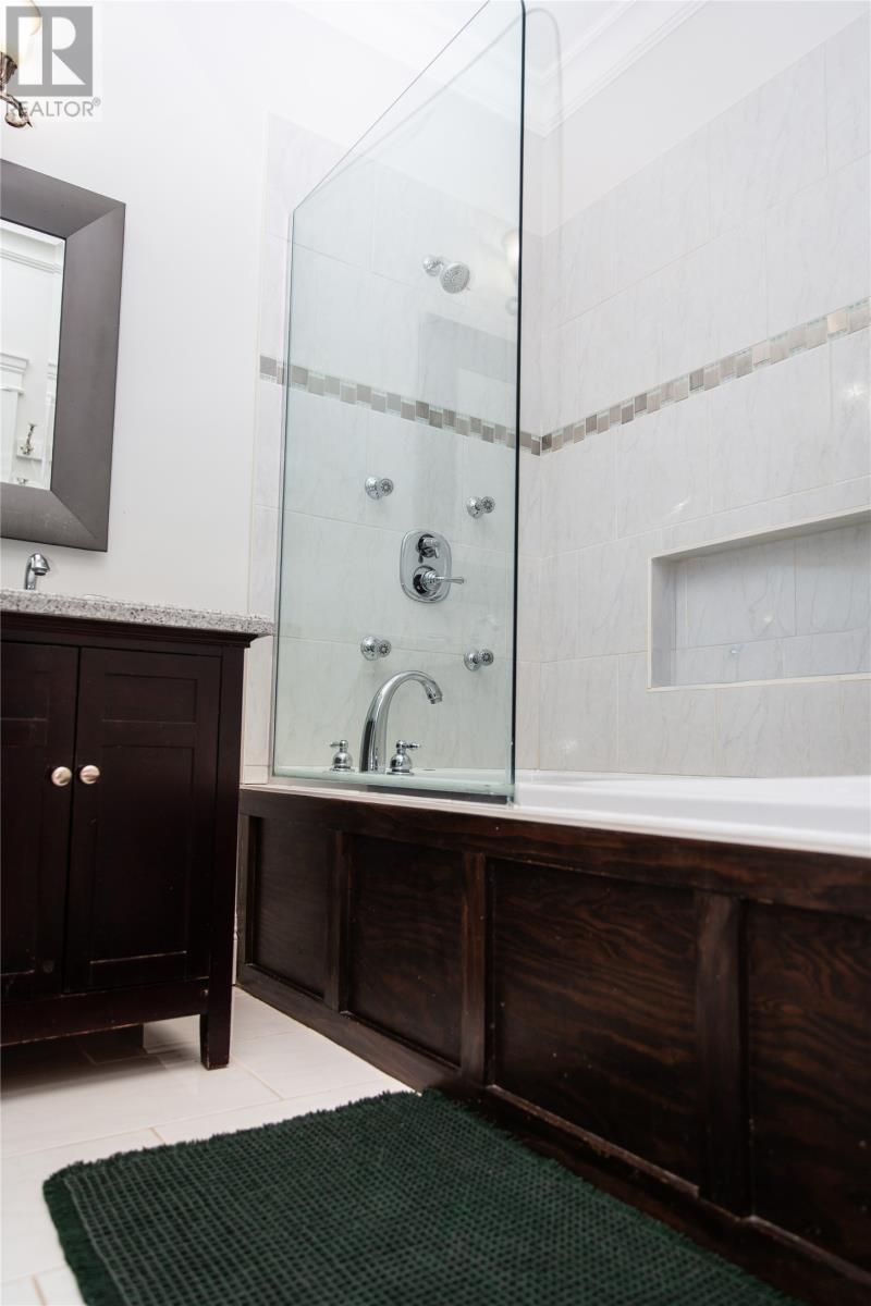 28 King Edward Place, St. John'S, NL - Indoor Photo Showing Bathroom