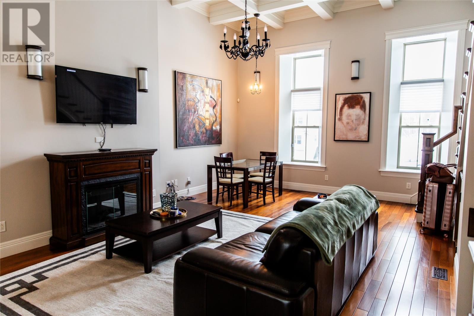 28 King Edward Place, St. John'S, NL - Indoor Photo Showing Living Room
