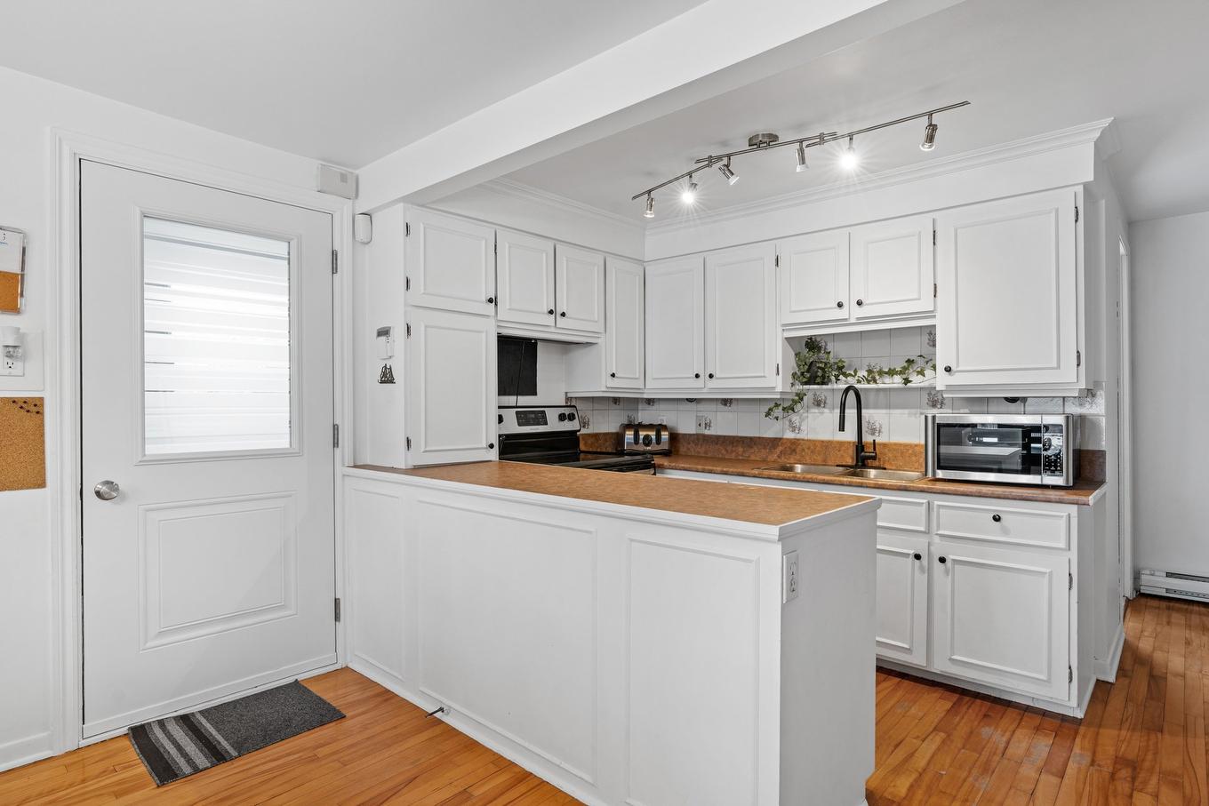 Cuisine - 194 Rue De L'Église, Napierville, QC - Indoor Photo Showing Kitchen