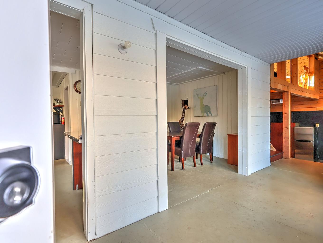 Hall - 903 4E Rang E., Sainte-Louise, QC -