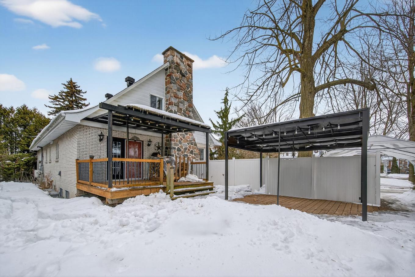 Balcon - 1050 Rue Notre-Dame, Saint-Césaire, QC - Outdoor