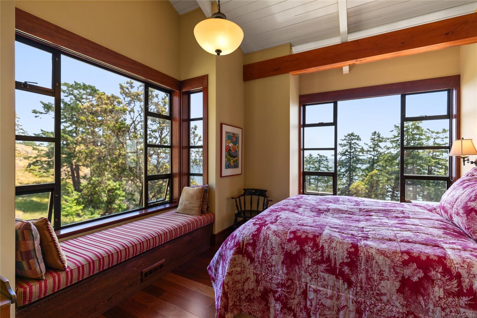730 Treetops Spur, Sidney Island, BC
