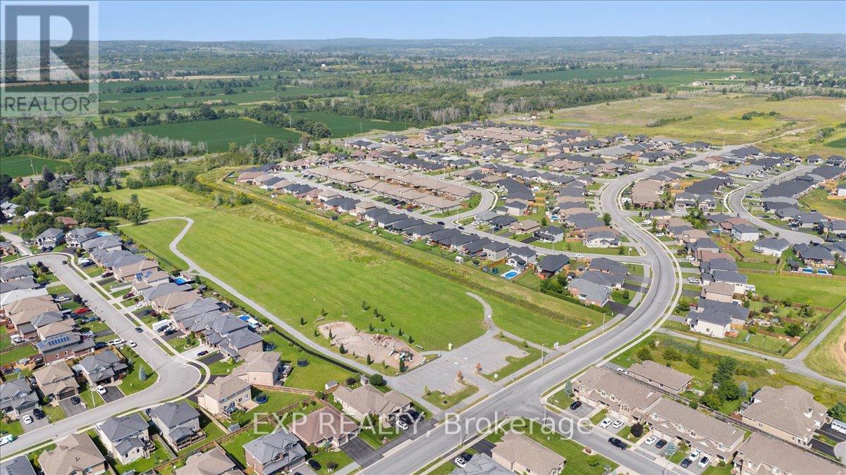 30 Raycroft Drive, Belleville (Thurlow Ward), ON -