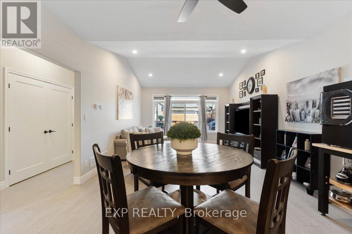 30 Raycroft Drive, Belleville (Thurlow Ward), ON - Indoor Photo Showing Dining Room