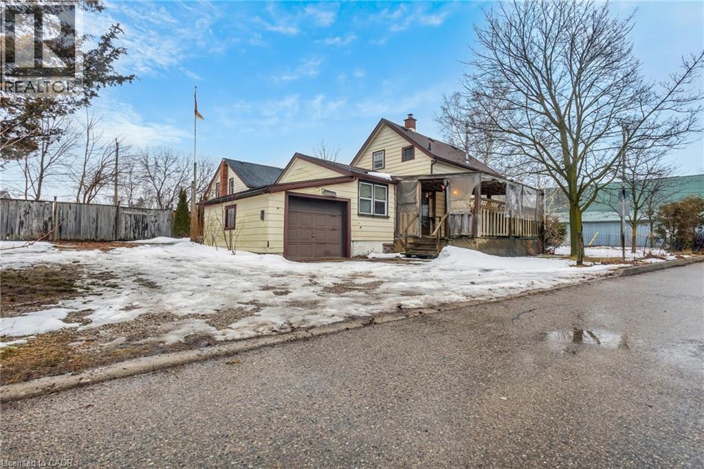 42 Sanders Street, Tillsonburg, ON - Outdoor