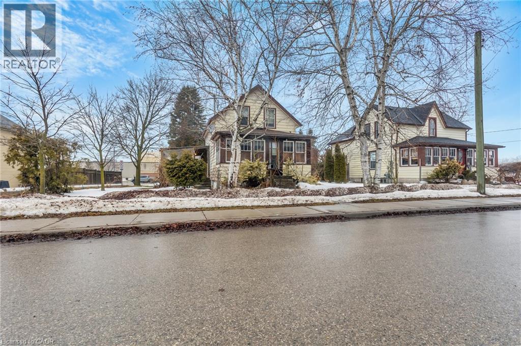 42 Sanders Street, Tillsonburg, ON - Outdoor