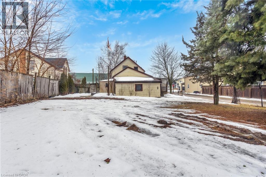 42 Sanders Street, Tillsonburg, ON - Outdoor