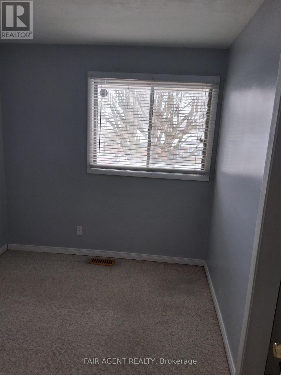 1502 Beckworth Avenue, London East (East D), ON - Indoor Photo Showing Other Room
