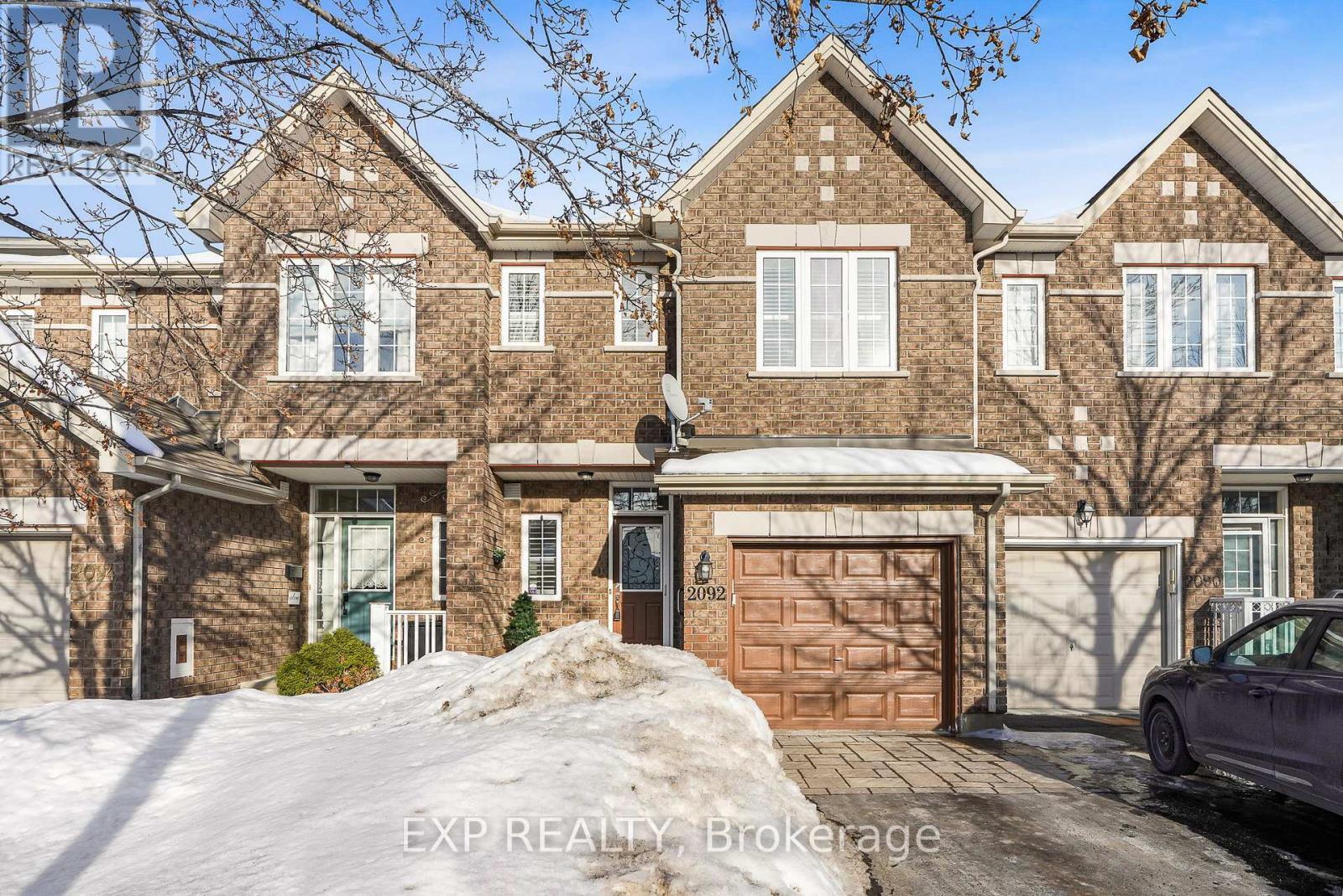 Welcome to 2092 Melette Cres. - 2092 Melette Crescent, Ottawa, ON - Outdoor With Facade