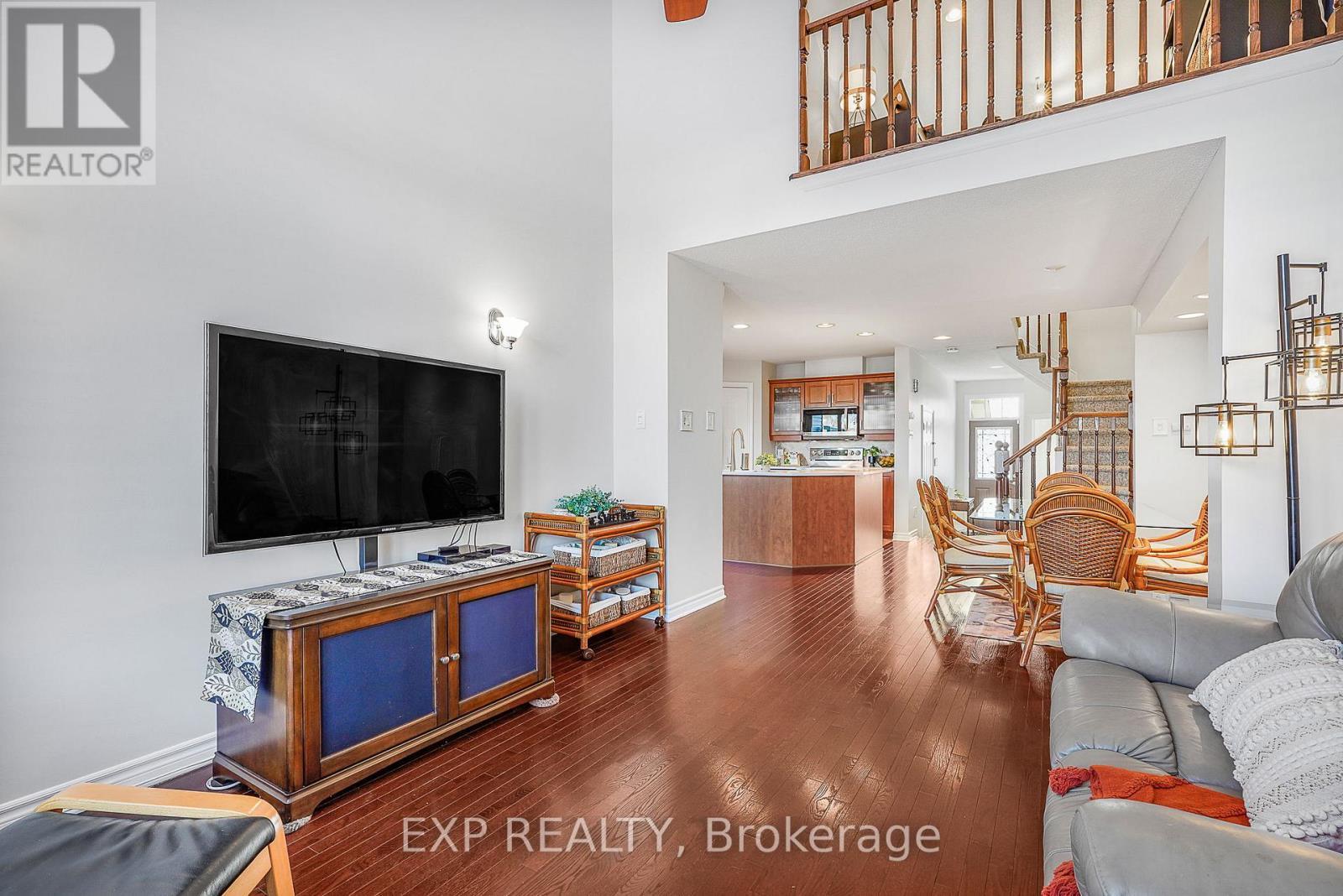 Open Concept Living Room - 2092 Melette Crescent, Ottawa, ON - Indoor Photo Showing Living Room