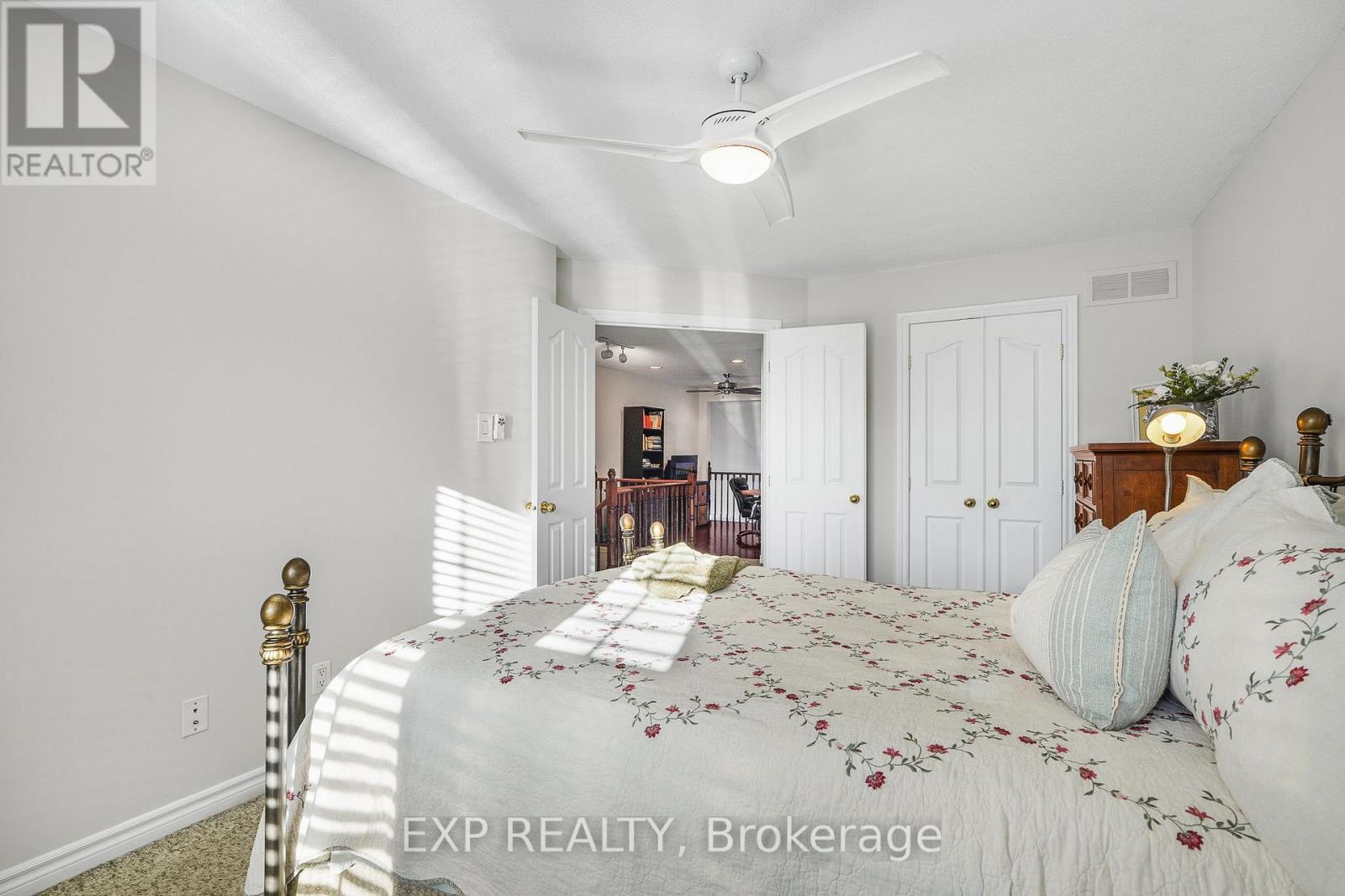Primary Bedroom - 2092 Melette Crescent, Ottawa, ON - Indoor Photo Showing Bedroom