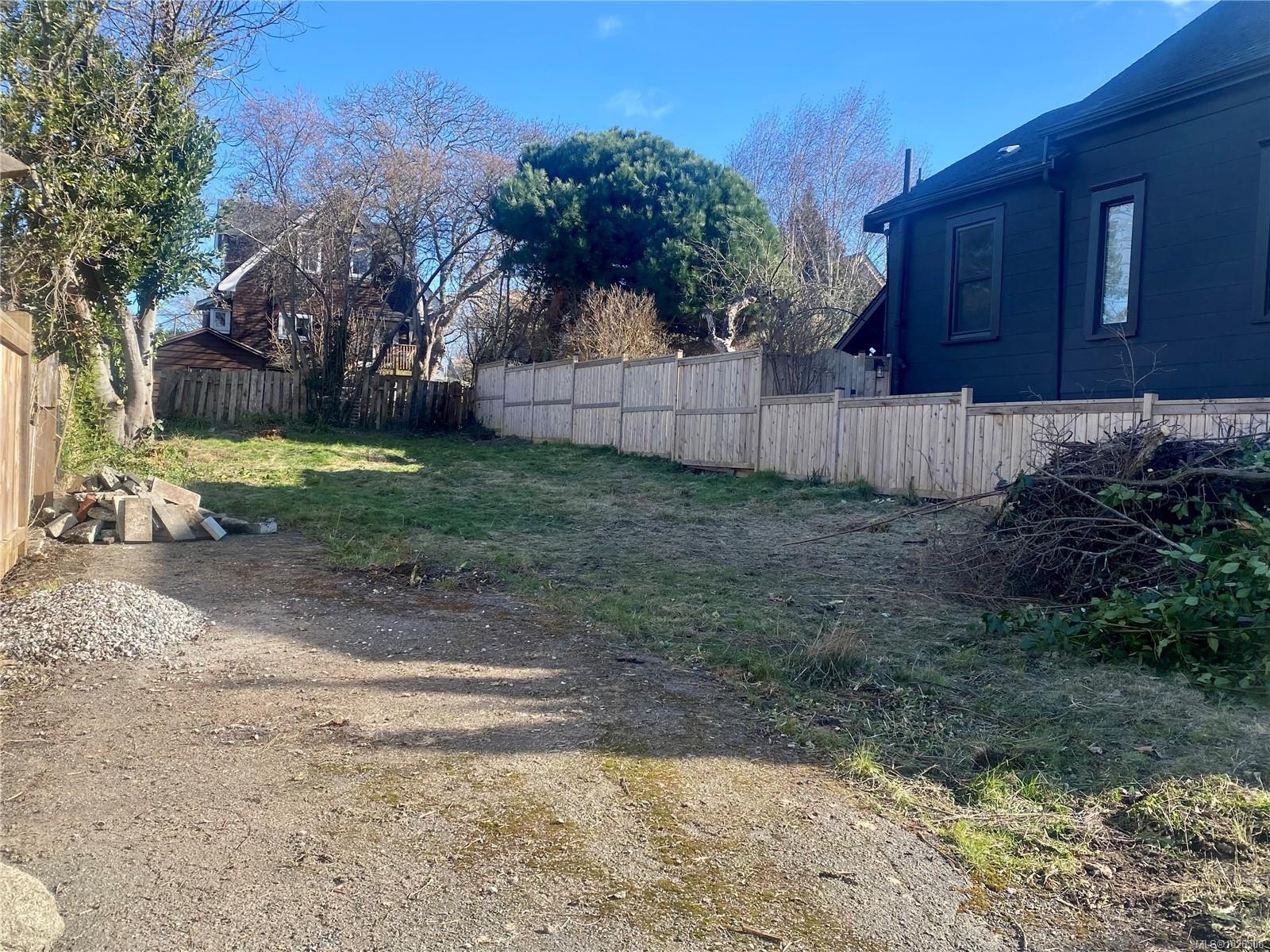 2017 Cameron St, Victoria, BC