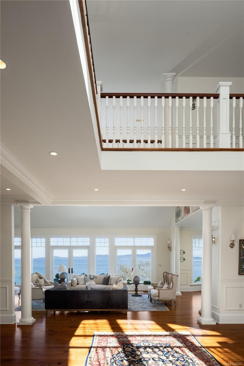 2600 Queenswood Dr, Saanich, BC