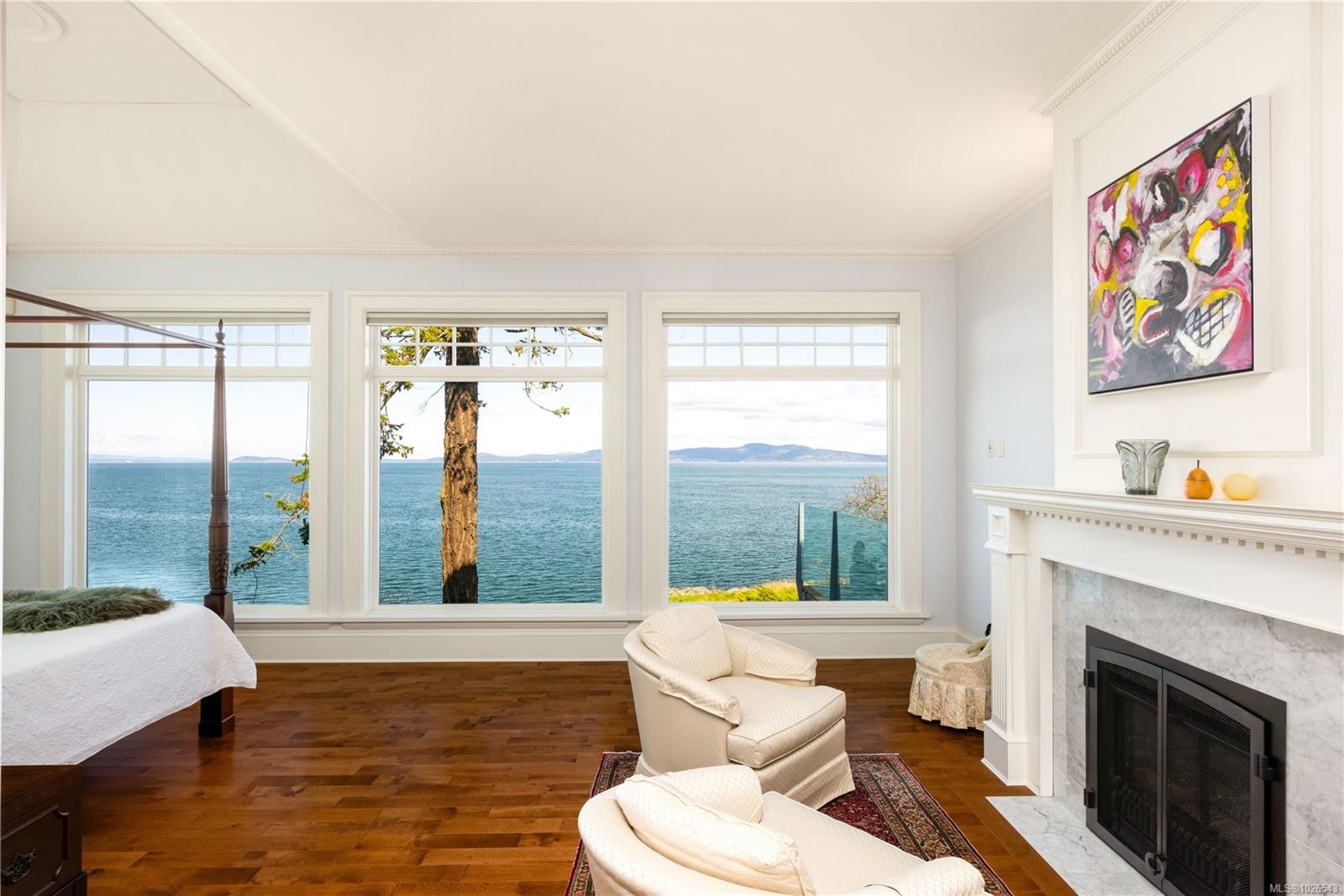 2600 Queenswood Dr, Saanich, BC