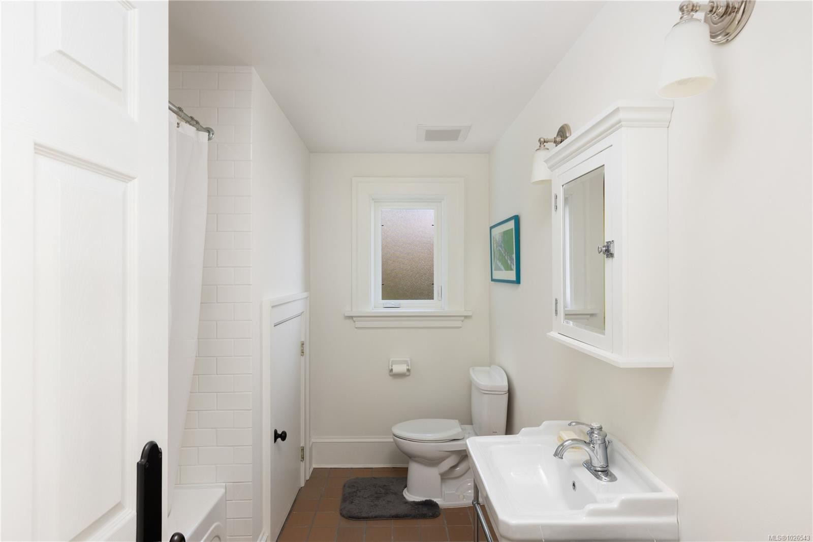 2600 Queenswood Dr, Saanich, BC