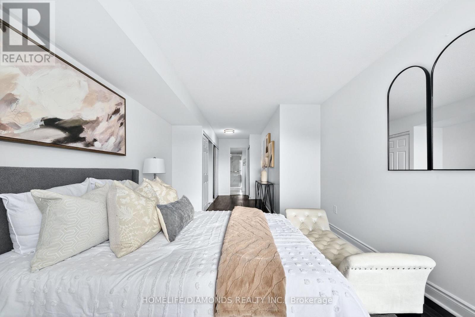 2002 - 5 Concorde Place, Toronto, ON - Indoor Photo Showing Bedroom