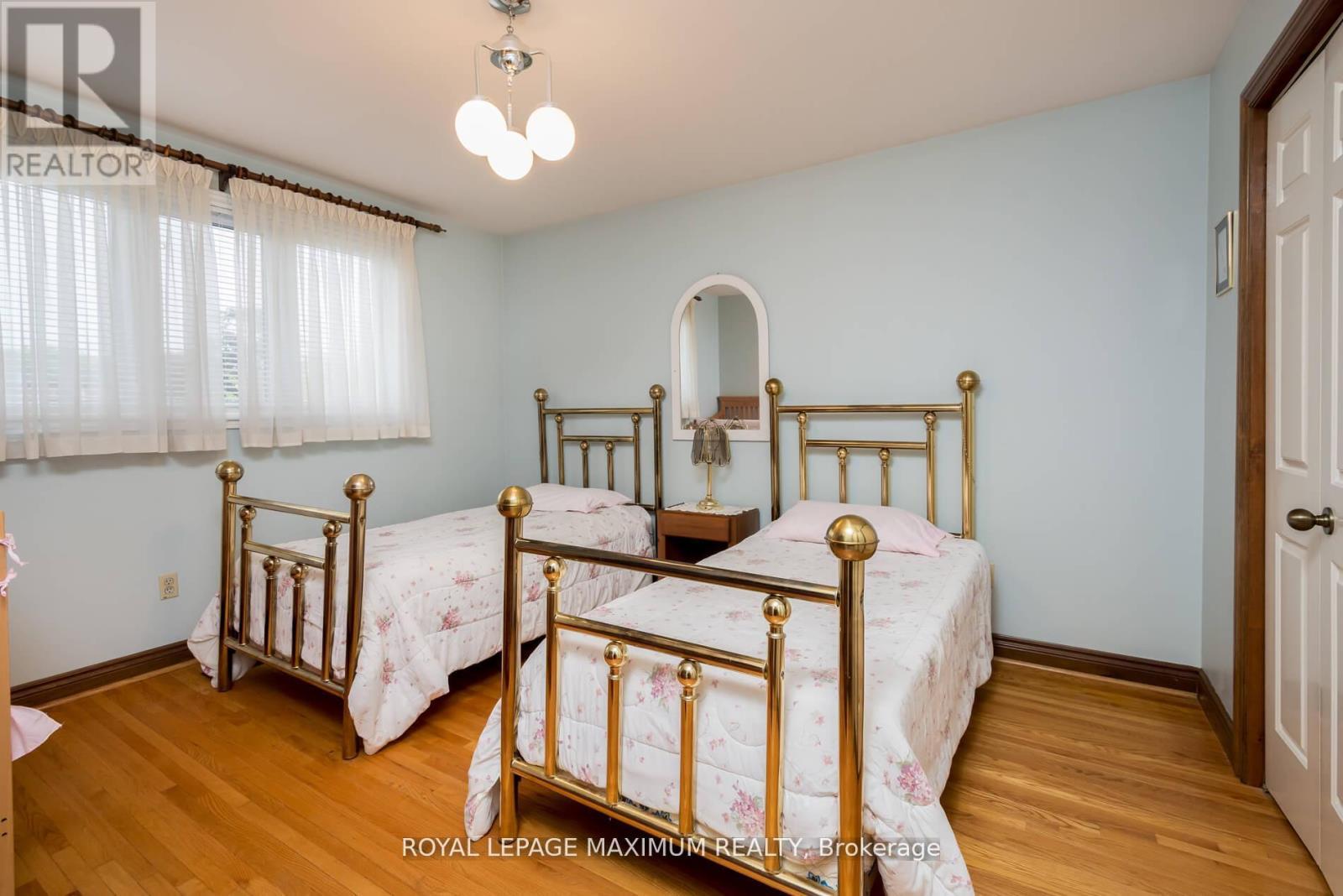 119 Glen Long Avenue, Toronto, ON - Indoor Photo Showing Bedroom