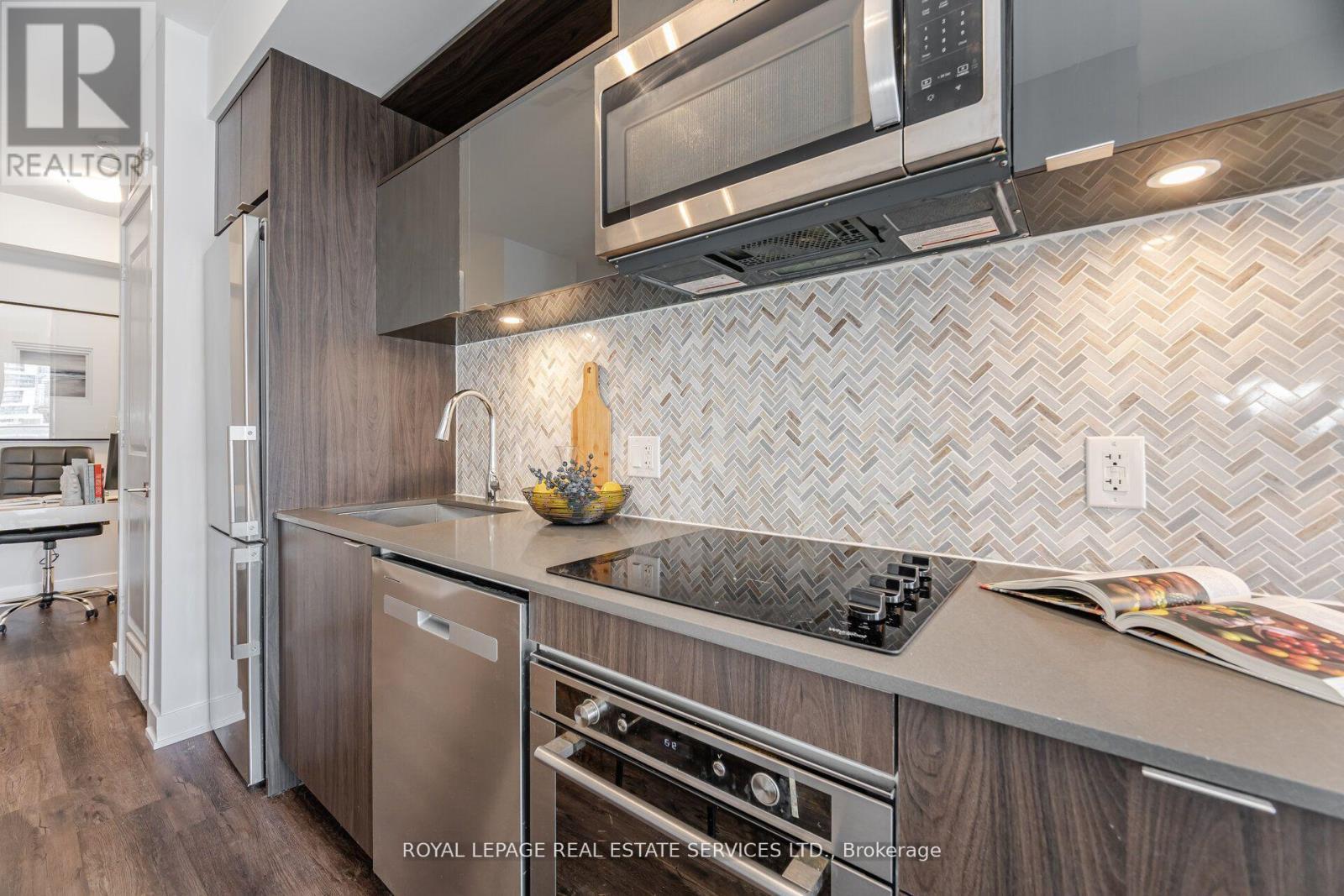 803 - 100 Dalhousie Street, Toronto, ON