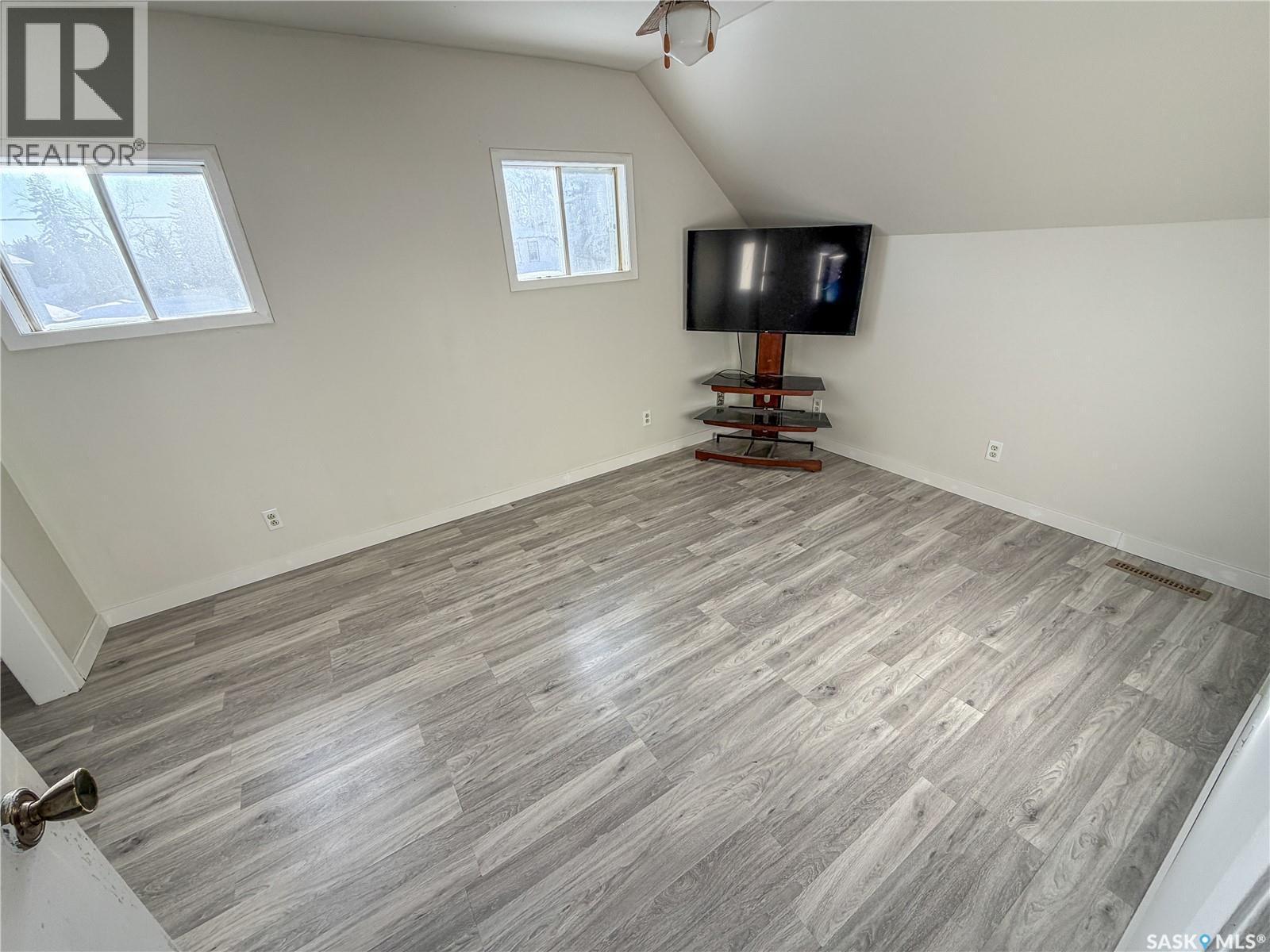 811 Boyle Street, Indian Head, SK - Indoor