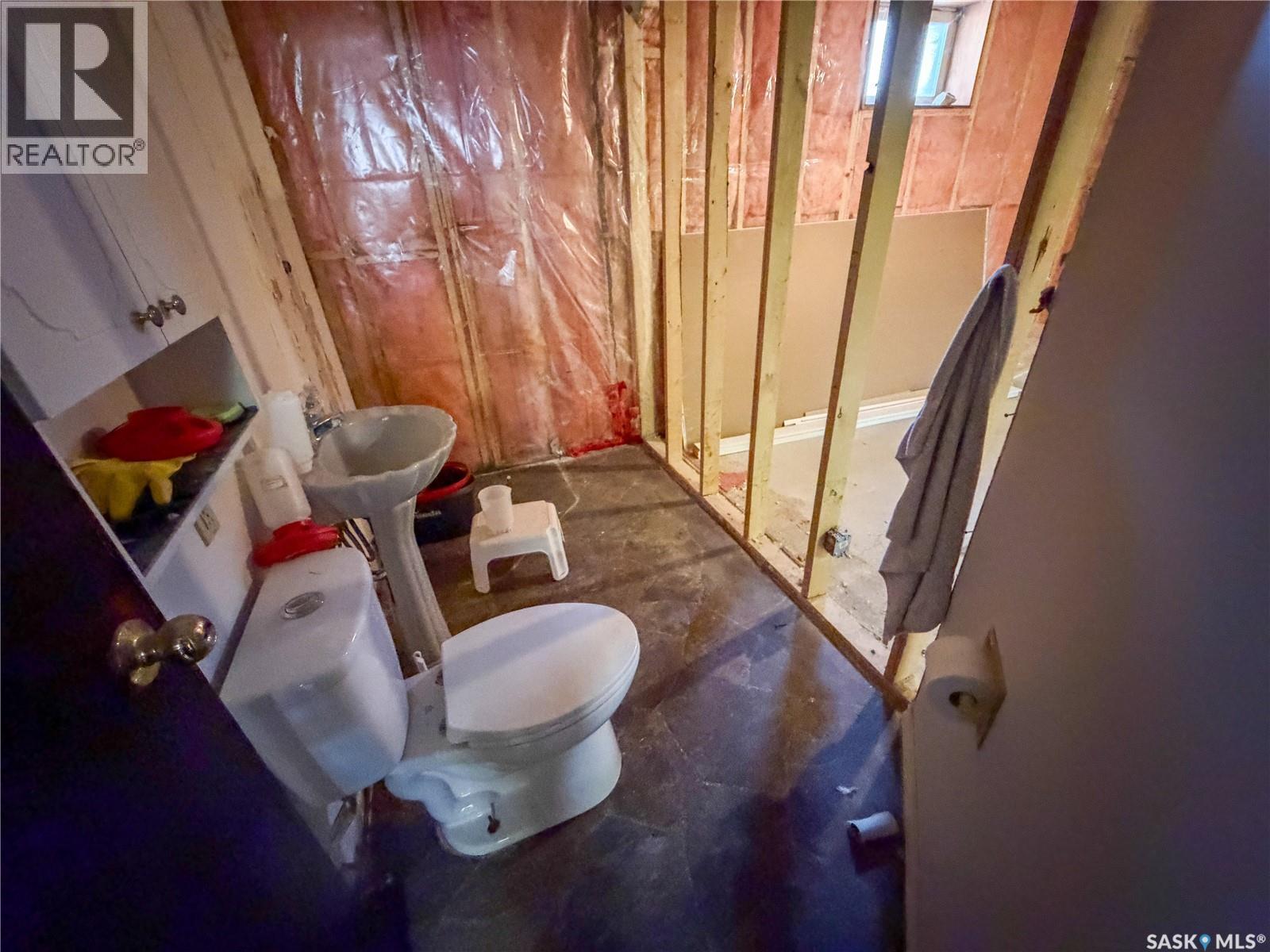 811 Boyle Street, Indian Head, SK - Indoor