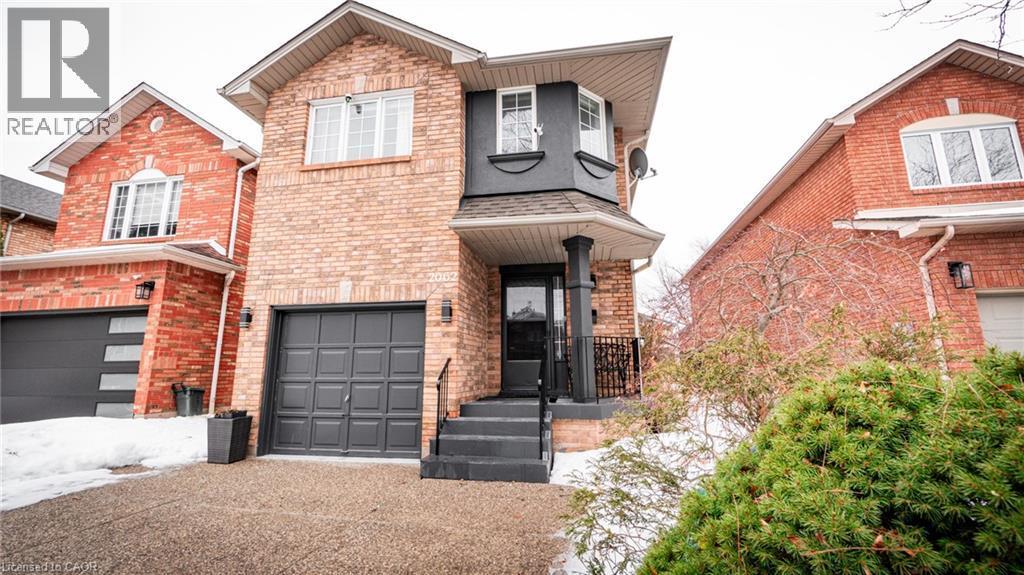 2062 Westmount Drive, Oakville, ON - Outdoor