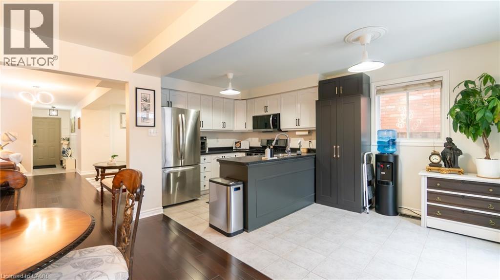 2062 Westmount Drive, Oakville, ON - Indoor Photo Showing Other Room