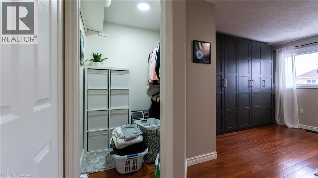 2062 Westmount Drive, Oakville, ON - Indoor Photo Showing Other Room