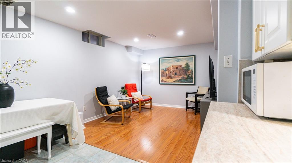 2062 Westmount Drive, Oakville, ON - Indoor Photo Showing Other Room