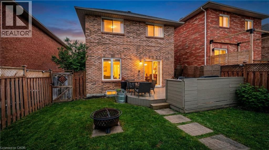 2062 Westmount Drive, Oakville, ON - Outdoor With Exterior