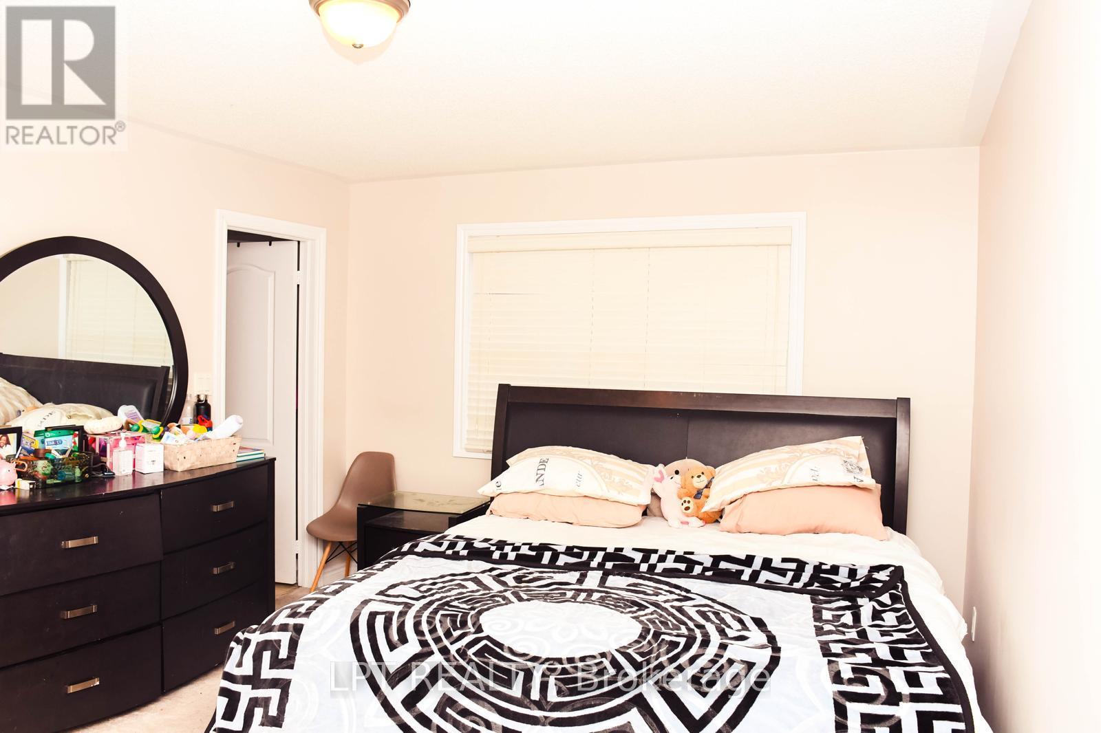 162 Agava Street, Brampton, ON - Indoor Photo Showing Bedroom