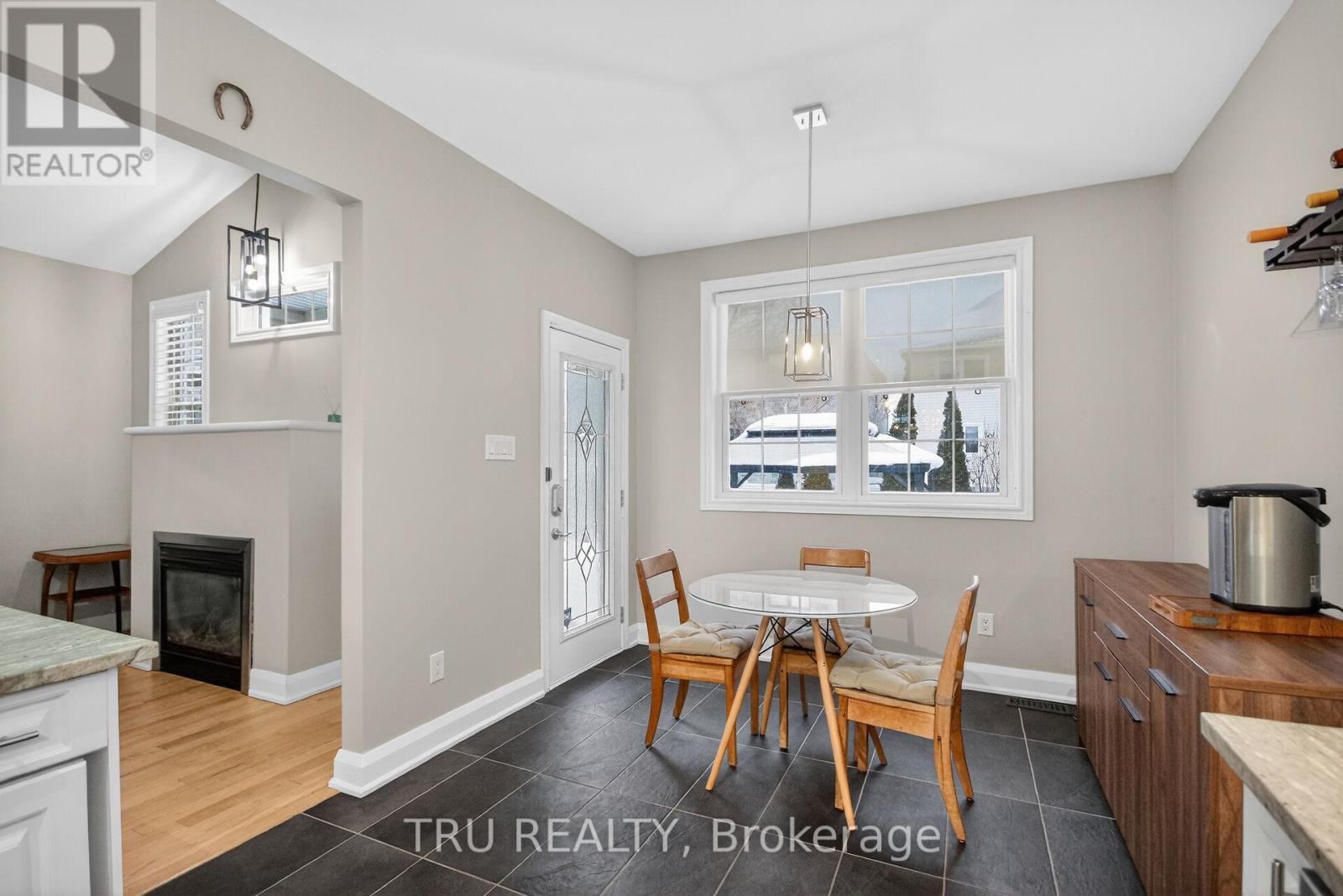 590 Anjana Circle, Ottawa, ON - Indoor Photo Showing Dining Room