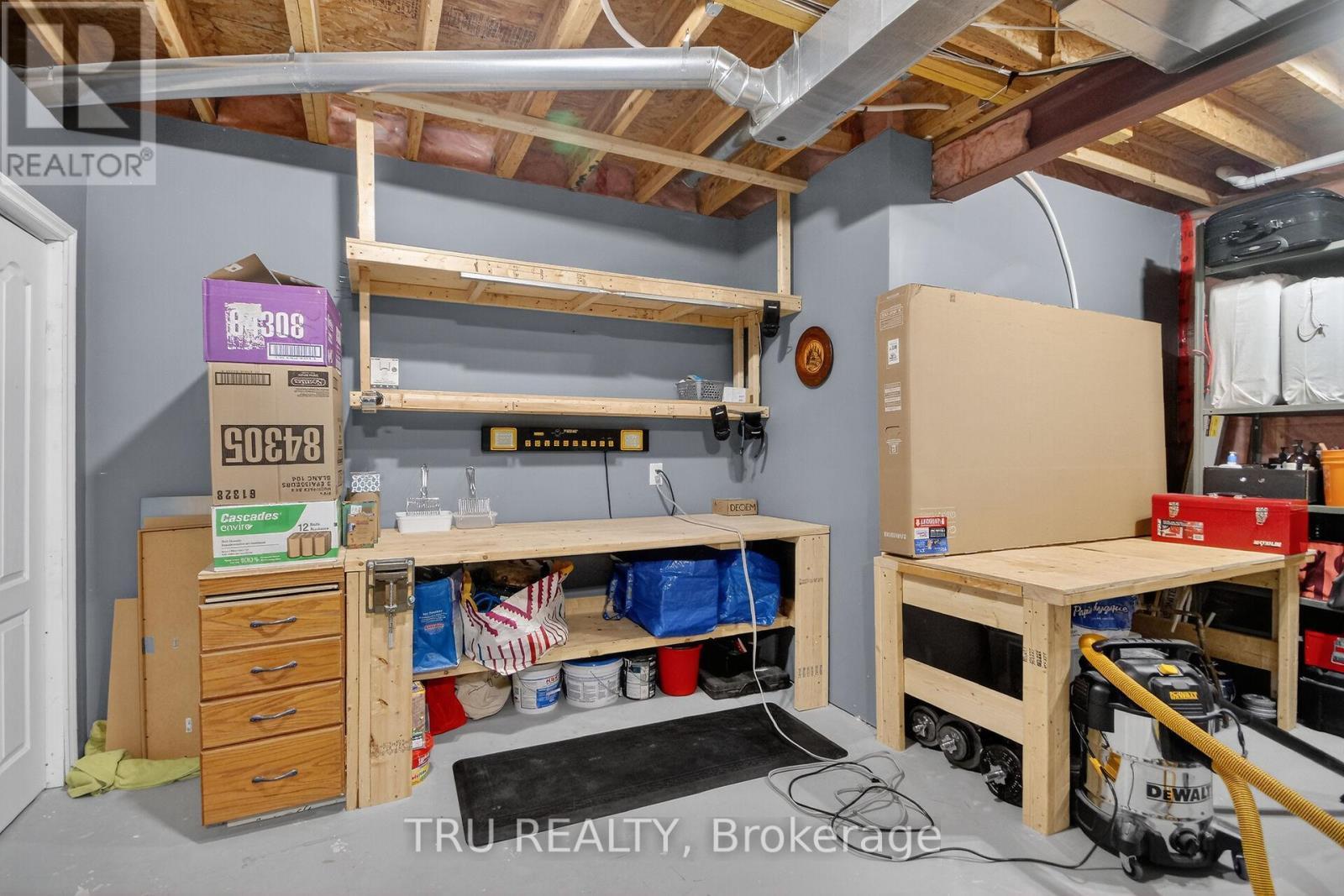 590 Anjana Circle, Ottawa, ON - Indoor Photo Showing Basement
