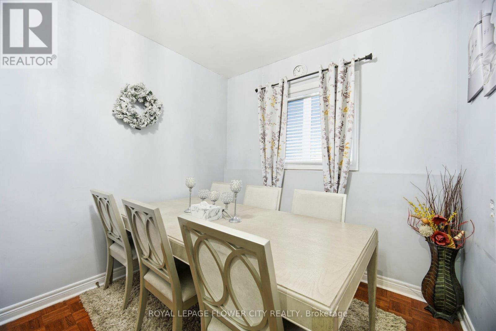 67 Olde Town Road, Brampton, ON - Indoor Photo Showing Dining Room