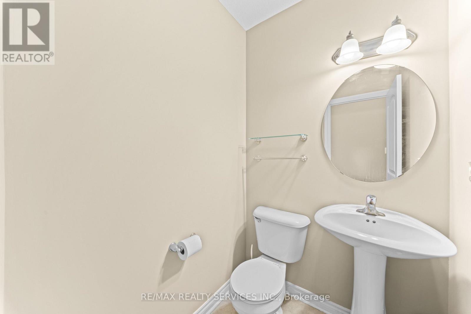 906 Audrey Place, Kitchener, ON - Indoor Photo Showing Bathroom