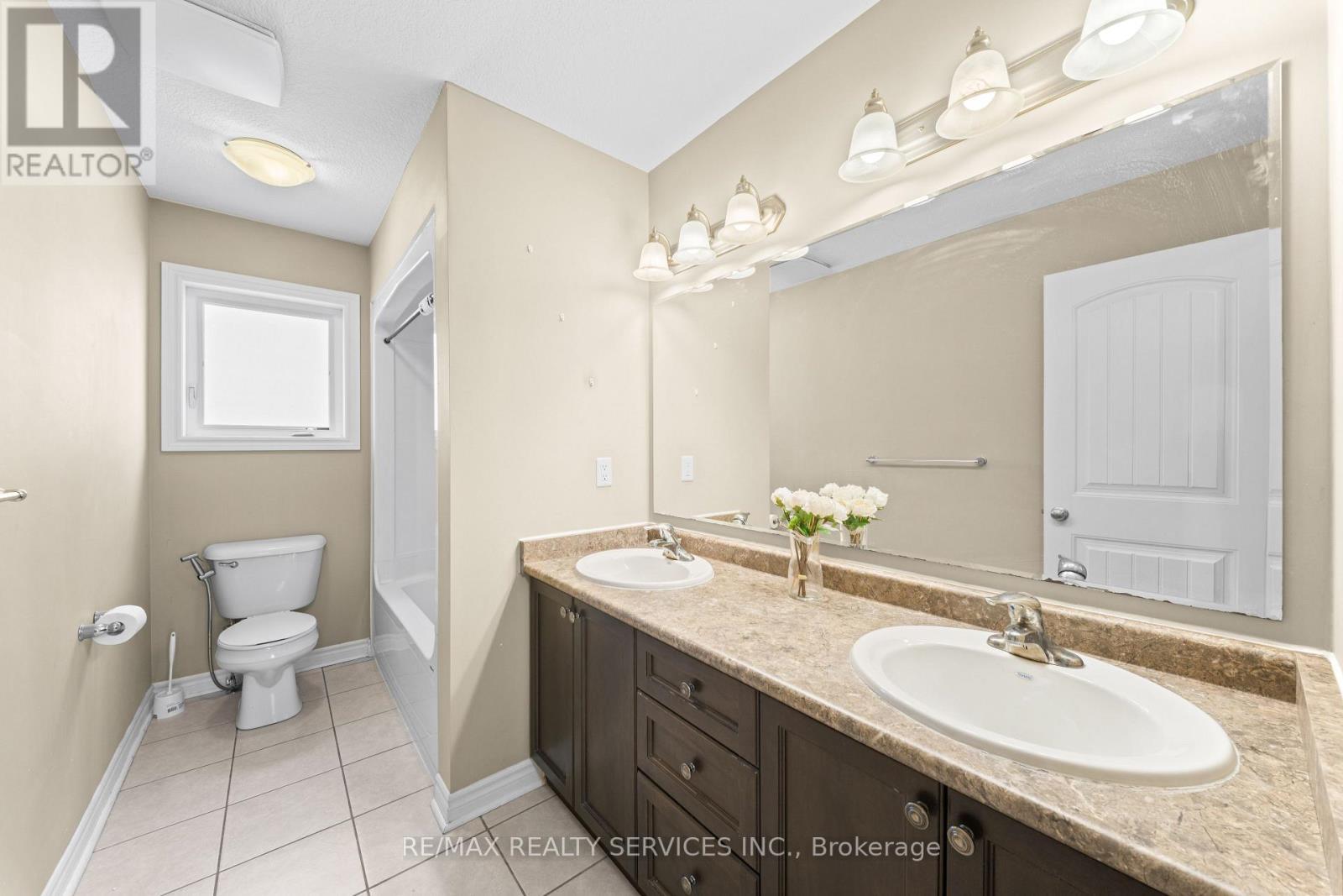 906 Audrey Place, Kitchener, ON - Indoor Photo Showing Bathroom