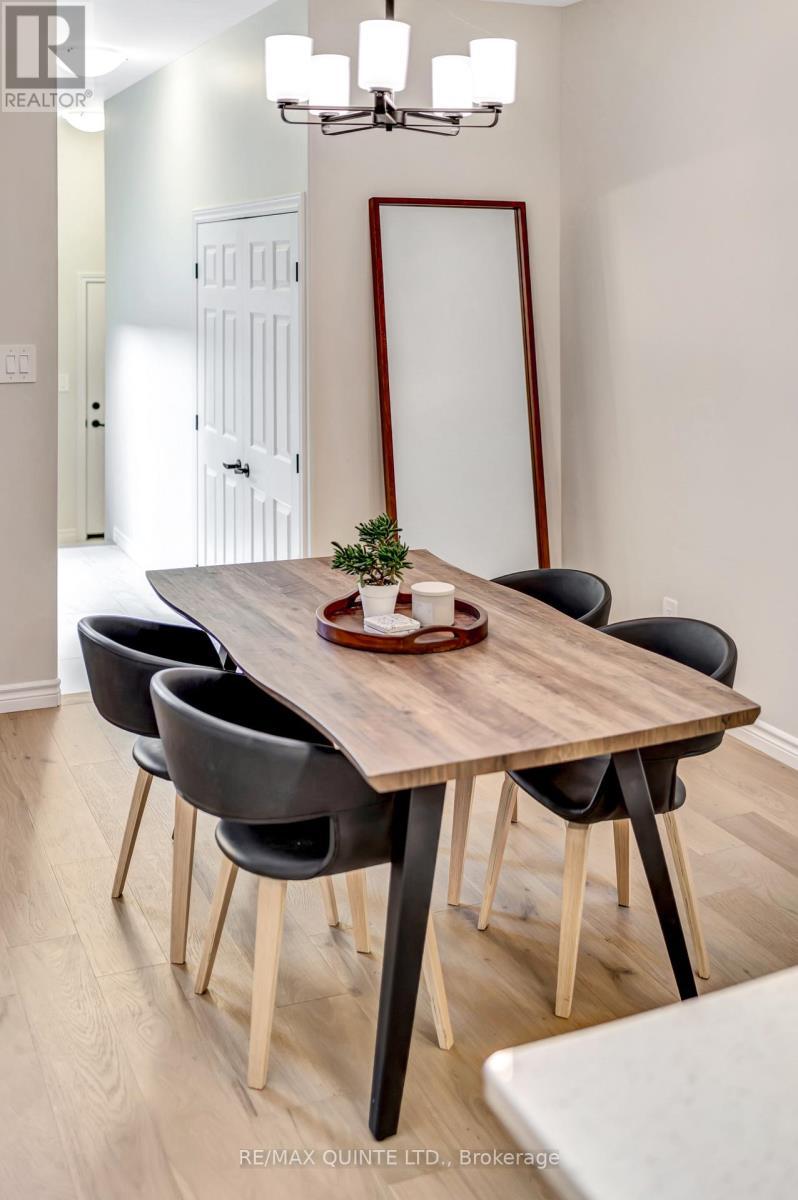 63 Athabaska Drive, Belleville (Thurlow Ward), ON - Indoor Photo Showing Dining Room