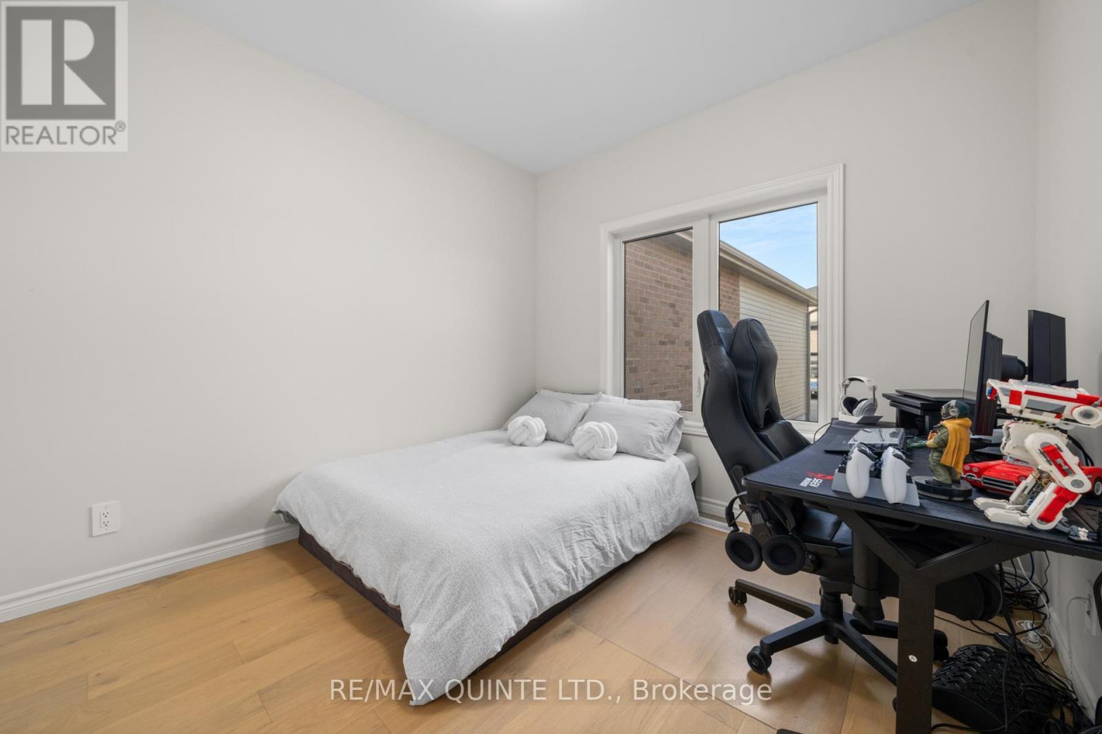 63 Athabaska Drive, Belleville (Thurlow Ward), ON - Indoor Photo Showing Bedroom