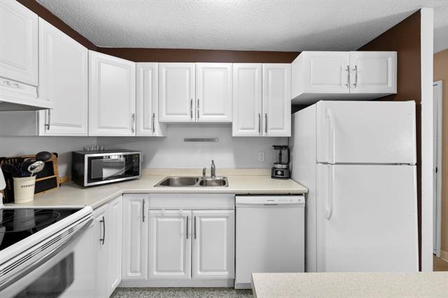 212-470 Kenaston Blvd, Winnipeg, MB