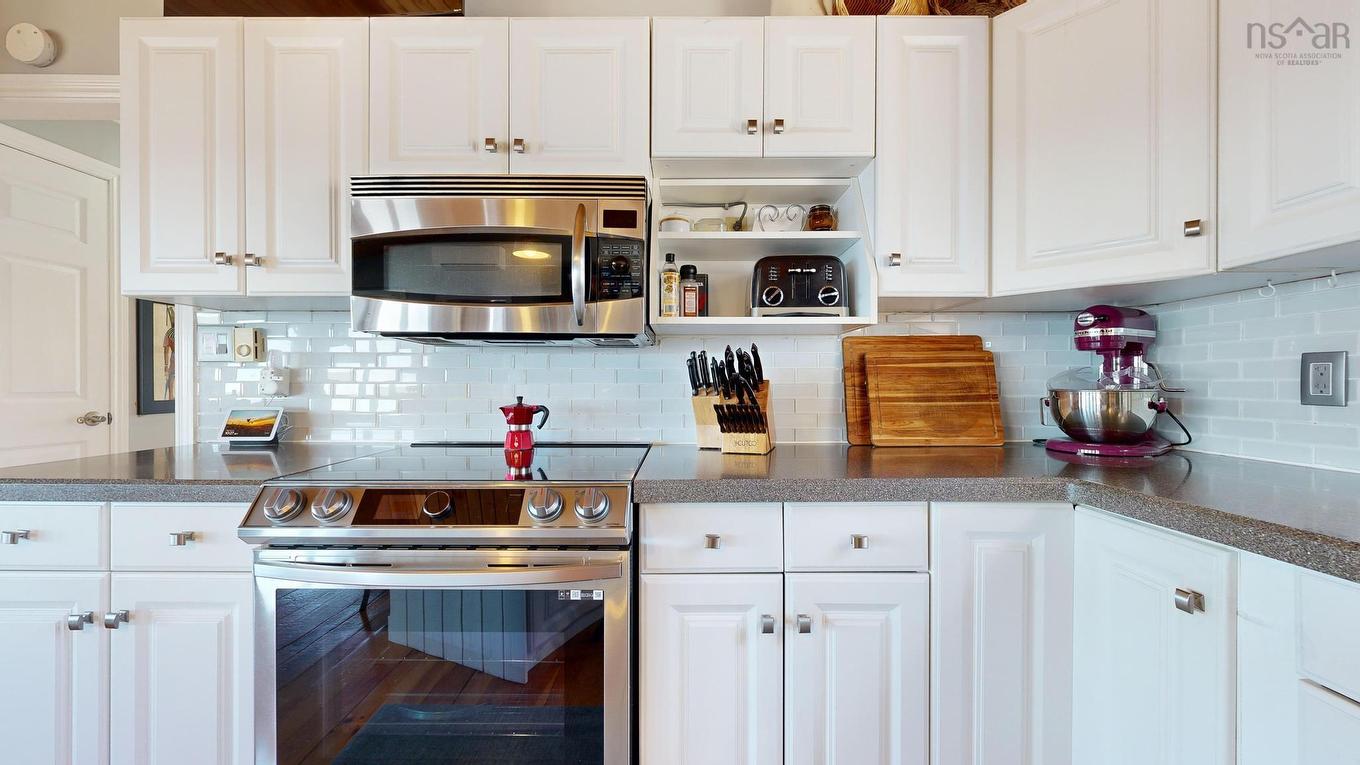 59 Sunset Avenue, Phinneys Cove, NS