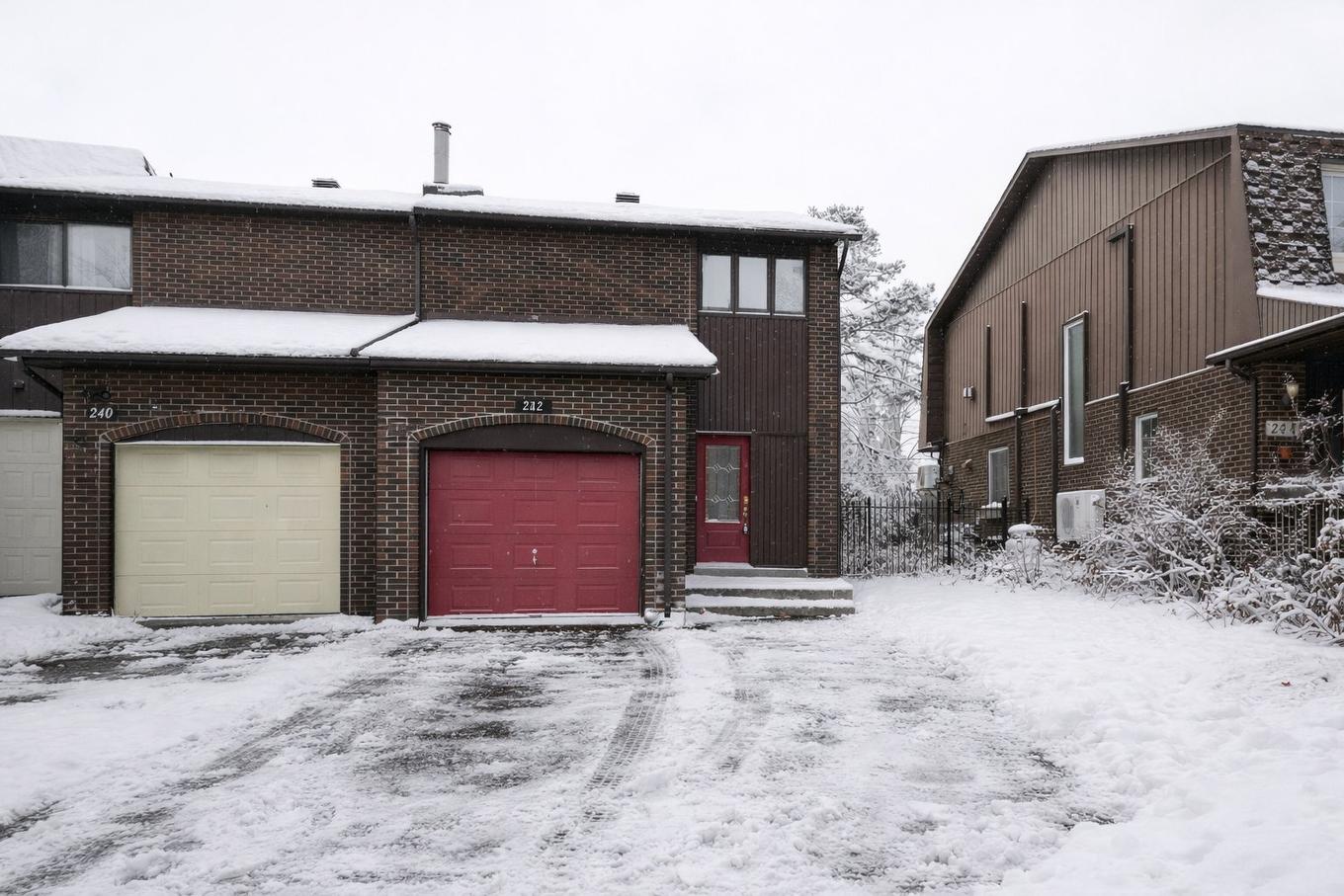 Frontage - 242 Stillview Road, Pointe-Claire, QC - Outdoor