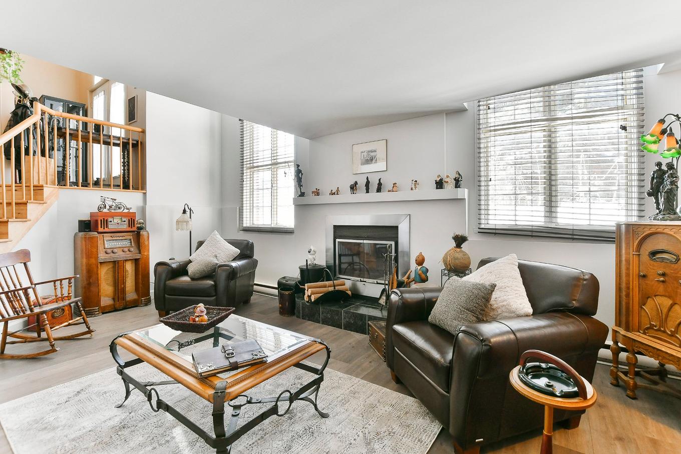 Salle familiale - 114 Rue Des Semailles, L'Épiphanie, QC - Indoor Photo Showing Living Room