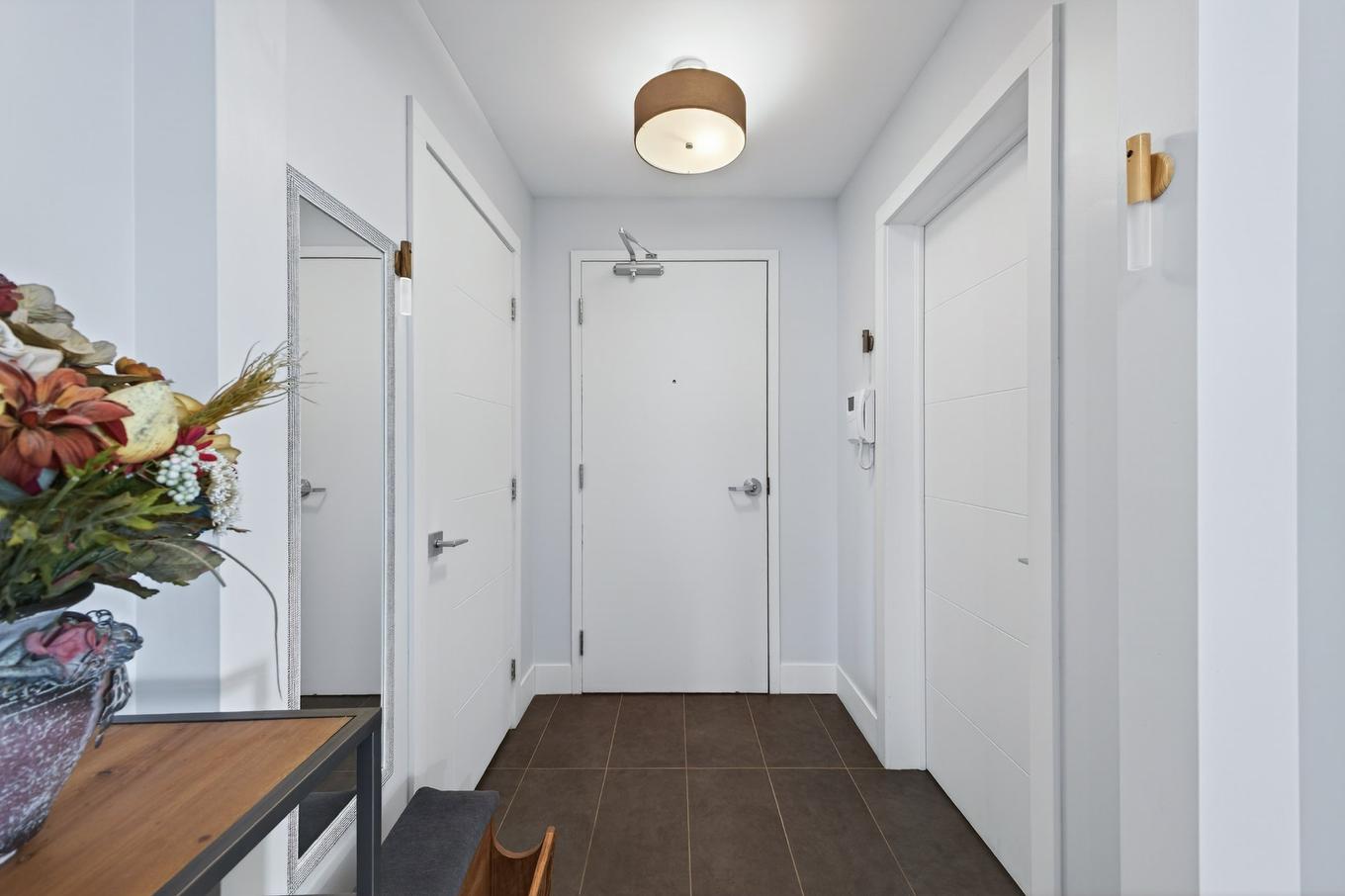 Hall d'entrée/Vestibule - 104-342 Rue St-André O., Granby, QC - Indoor Photo Showing Other Room